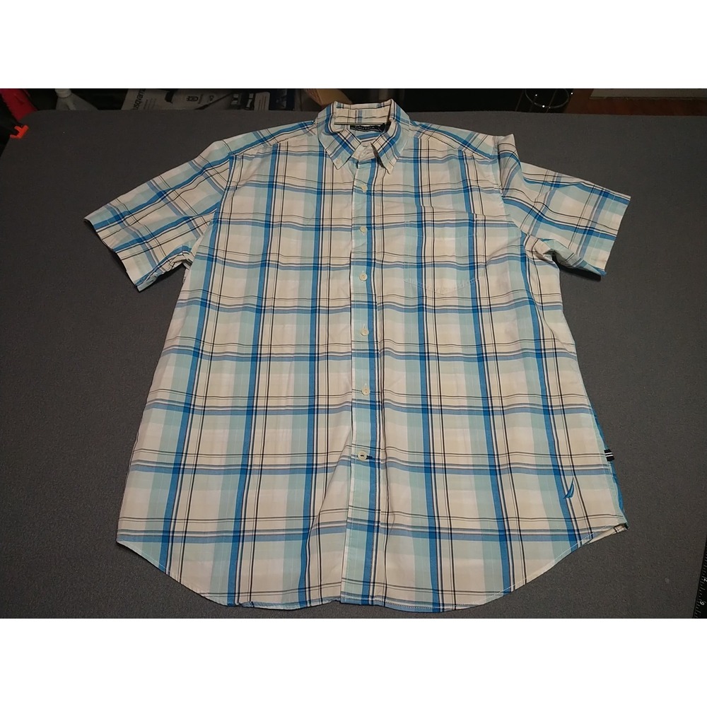 Nautica Shirt Men L Blue Plaid Button Down Preppy Relaxed Short Sleeve